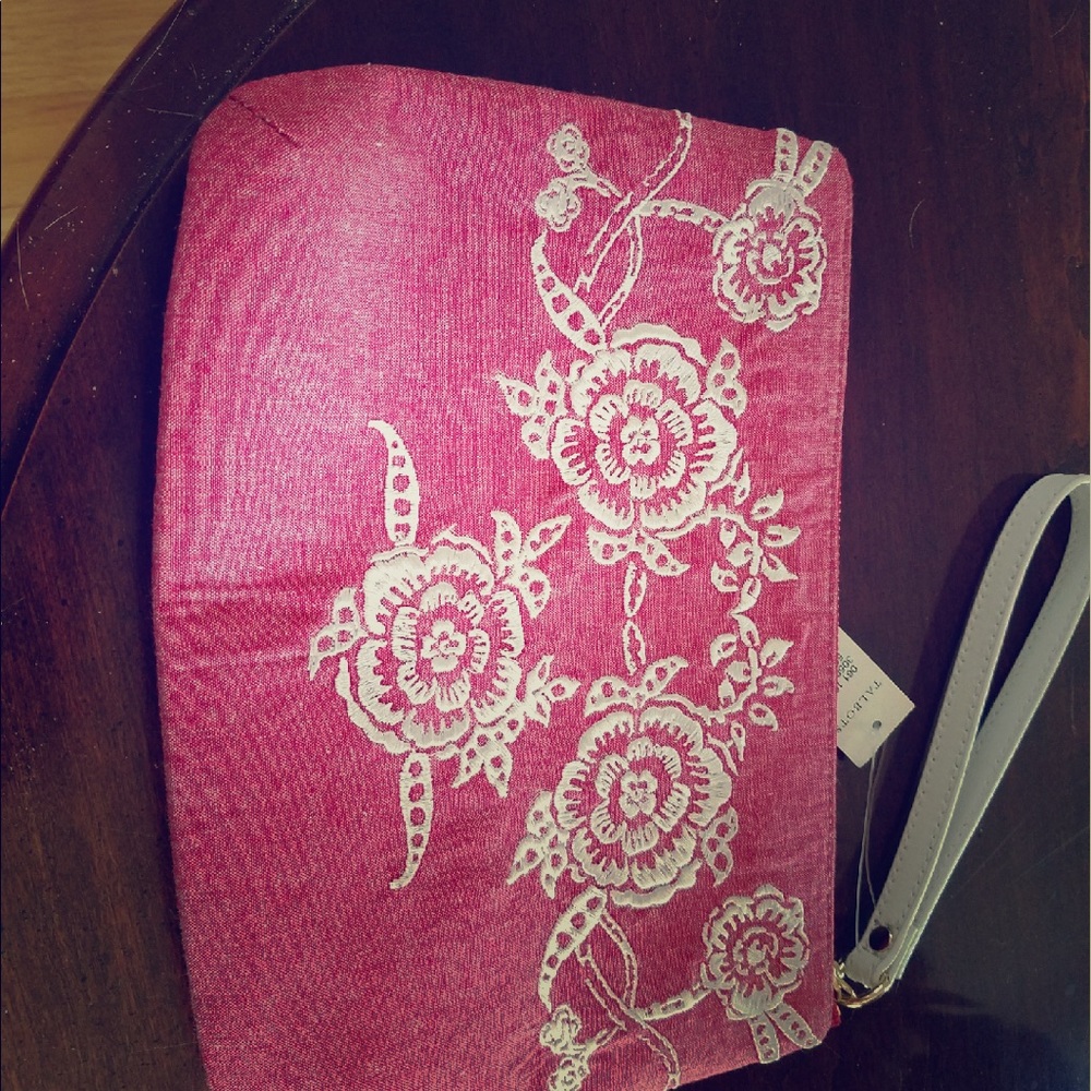 Pink and white floral wristlet! Perfect for mom!